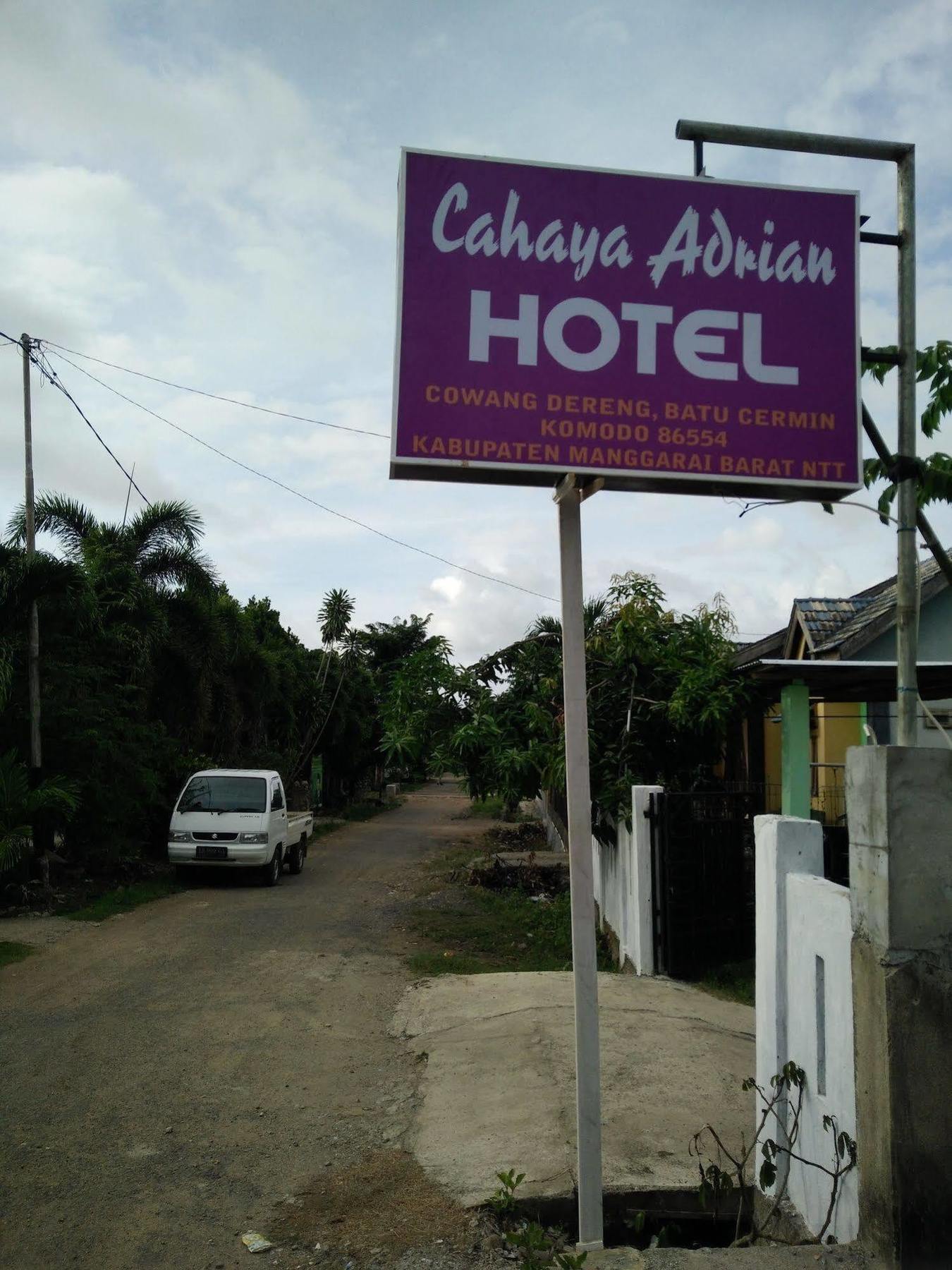 Cahaya Adrian Near Komodo Airport Labuan Bajo Exteriör bild